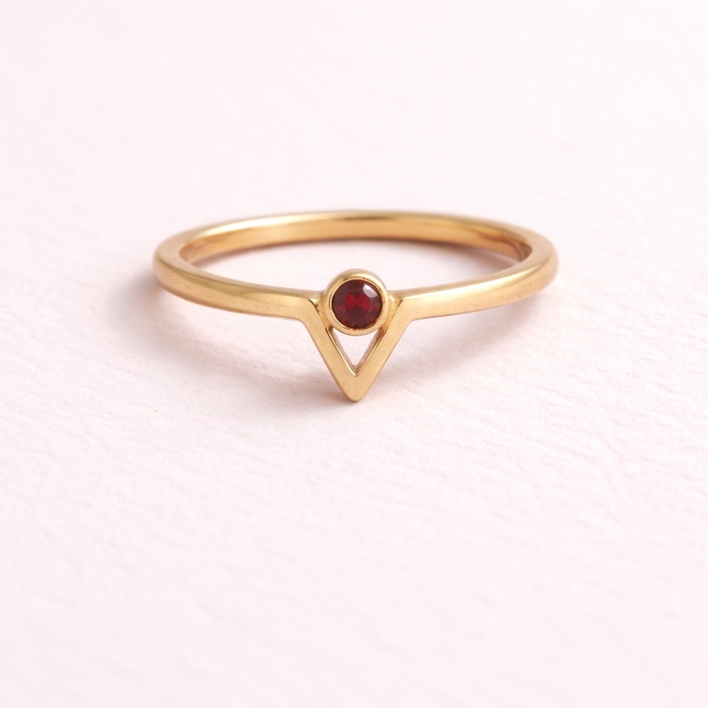 Garnet Chevron Ring Gold V Band Red Stone Size 6 & 7.25